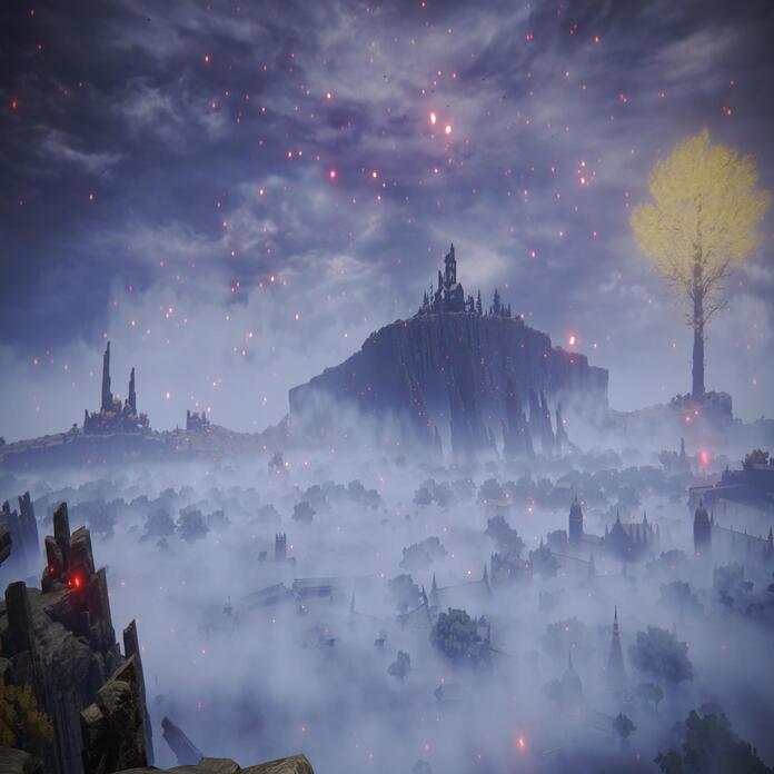 Туманный пейзаж с храмом на горе